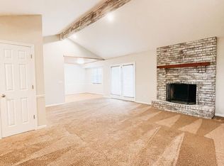 945 S Alex Ave, Springfield, MO 65802