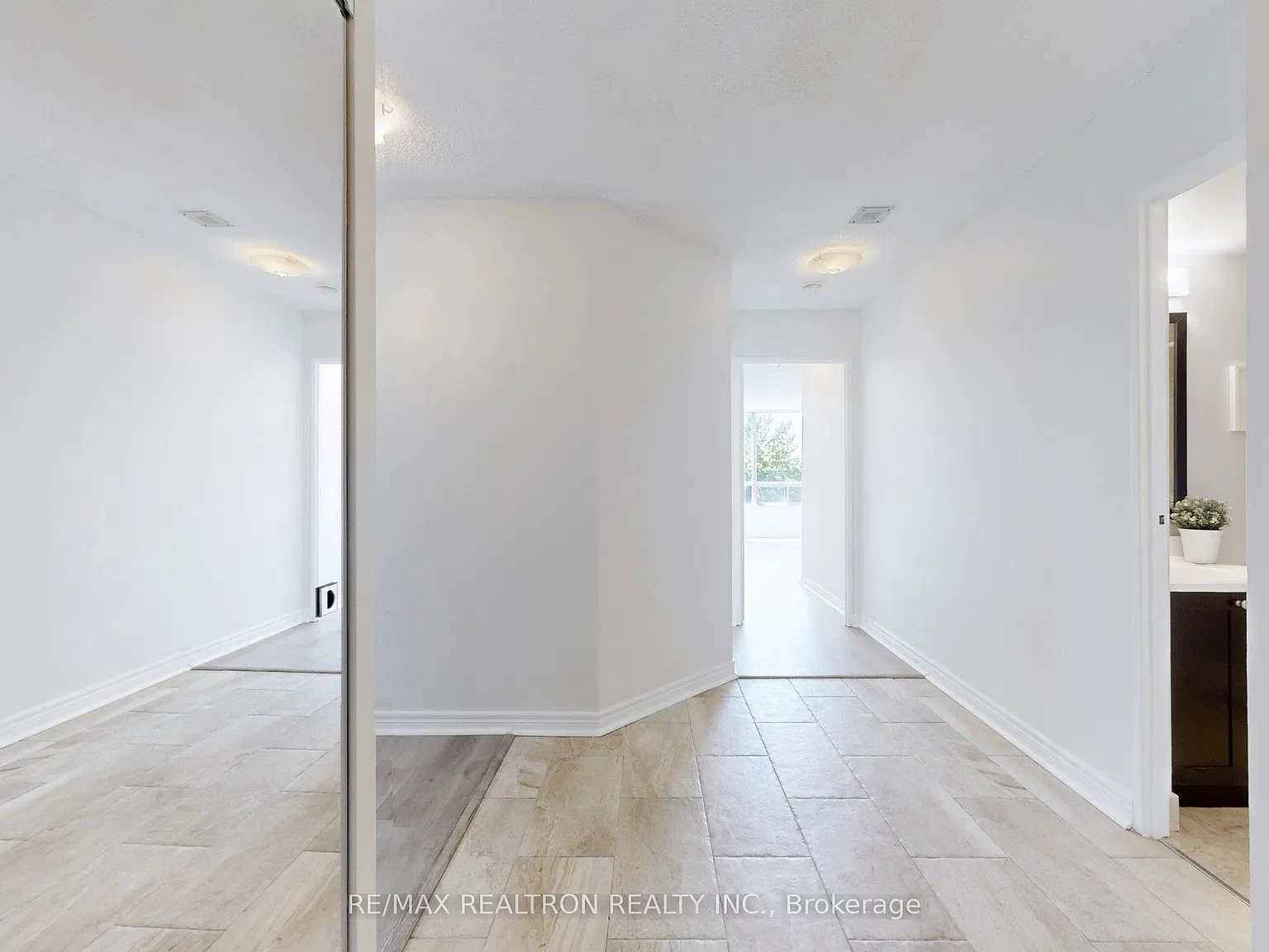 3 bed, $3,200 — Photo 4