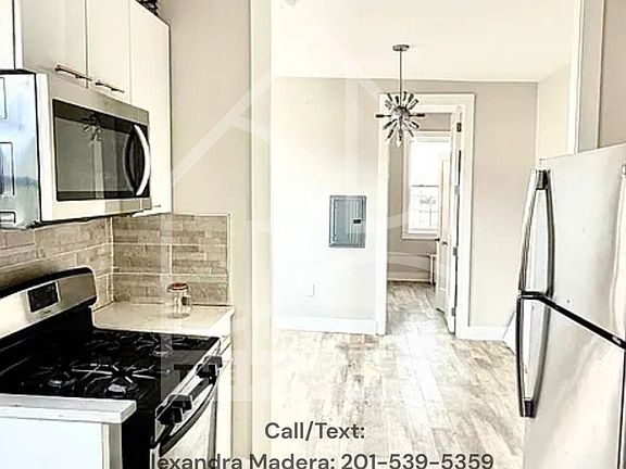 4th image of 303 58th St APT 15A