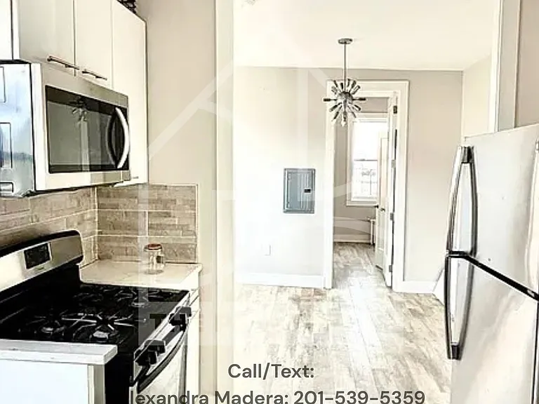 303 58th St #15A — Photo 4