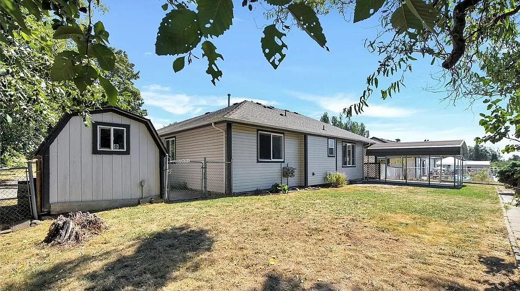 3 bed, 1166 sqft, $2,850 — Photo 2