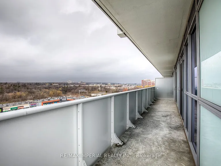 65 Speers Rd #711 — Photo 27