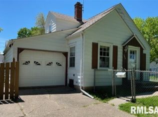 404 21st Ave, Moline, IL 61265