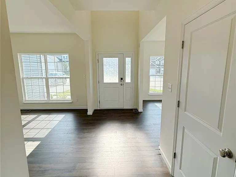 302 Windmill View Ct — Photo 11