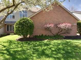 413 Sherbrook Cir NE, North Canton, OH 44720
