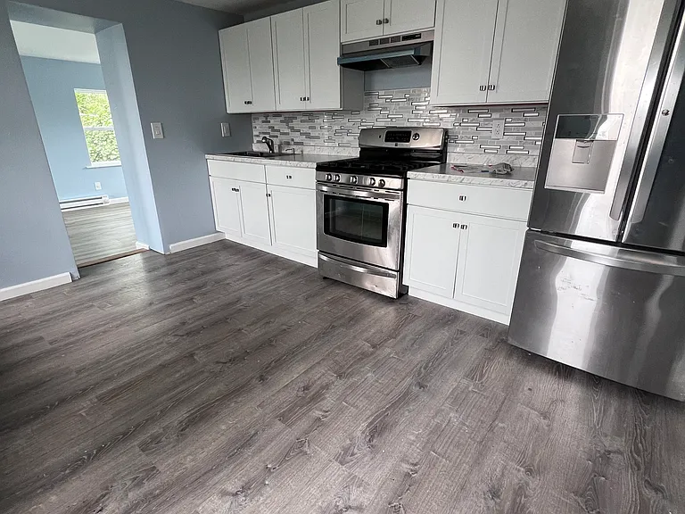 307 Fairview St #2 — Photo 5