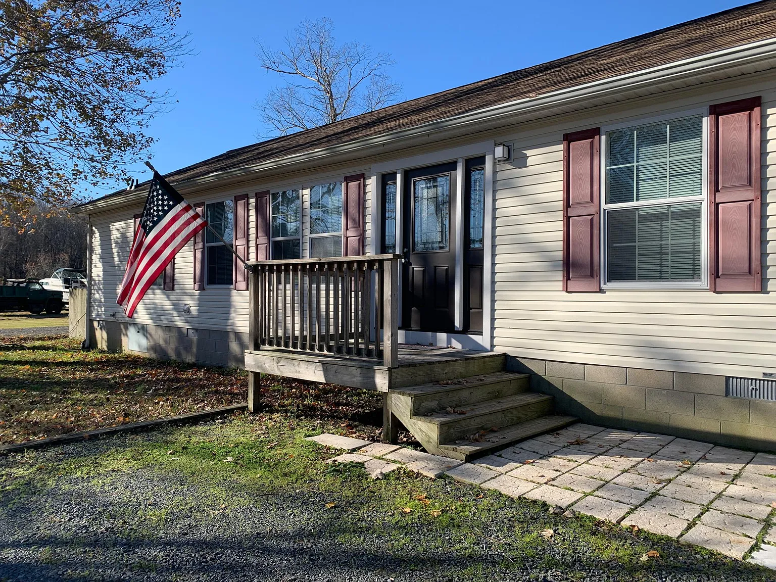 3 bed, 1456 sqft, $2,200 — Photo 1