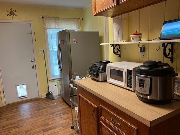 3rd image of 600 Lynn Ave