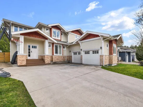 1012 Condor Pl, Squamish, BC V8B 0P4