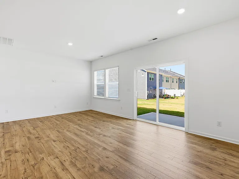318 Sweetbay Tree Dr — Photo 22