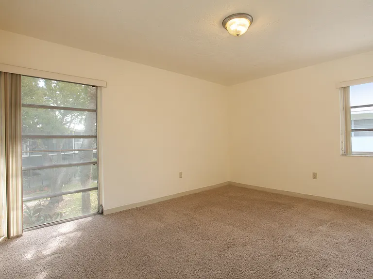 870 Sq. Ft. 2/1 Bedroom