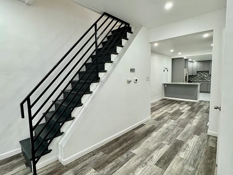 1828 E Orleans St — Photo 3