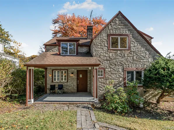 39 Hillcrest Rd, Hartsdale, NY 10530