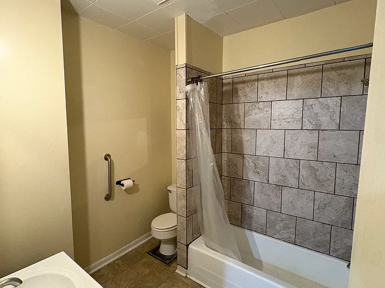 107 Sanford St #107 — Photo 8