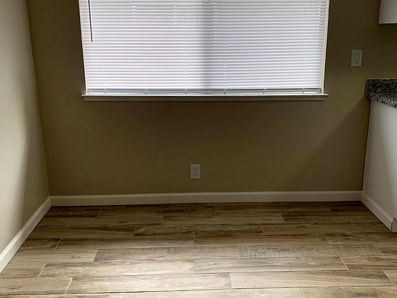 4th image of 831 N Capitol Ave APT 4
