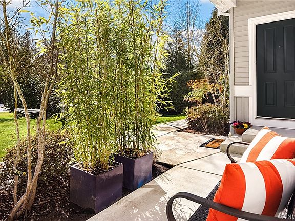 2nd image of 23139 NE 8th Pl