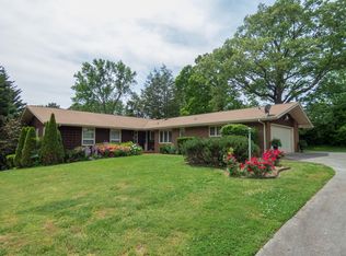 8605 Wimbledon Dr, Knoxville, TN 37923