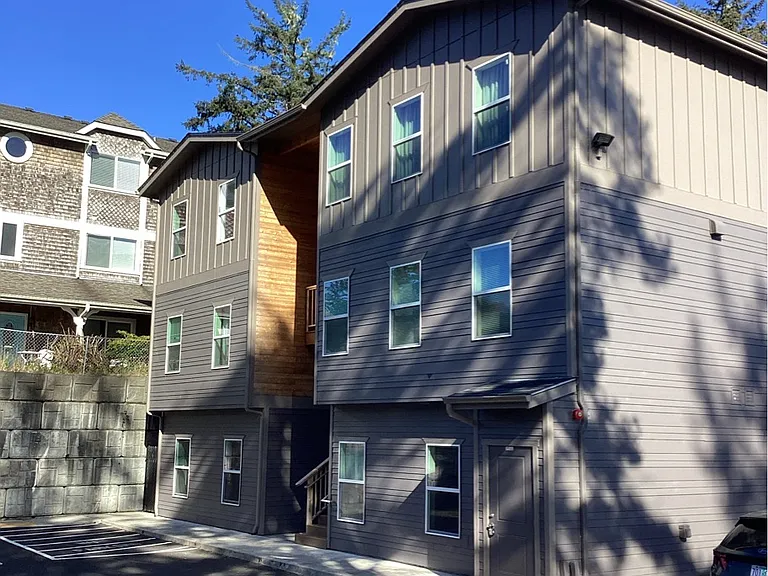 2950 SW Coho St #2 — Photo 1