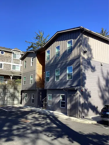 2950 SW Coho St Photo 1