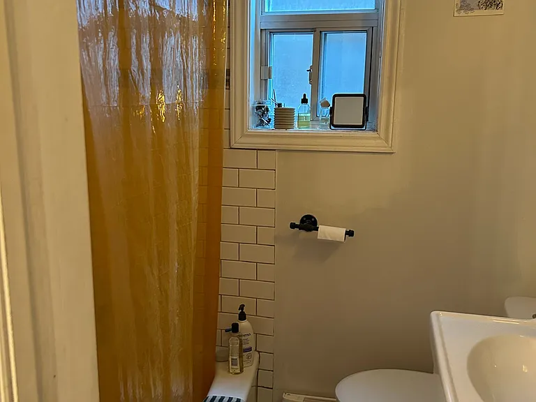1504 Dufferin St #1 — Photo 6