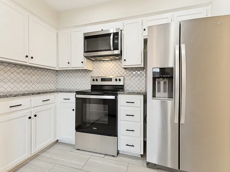 2313 Harvest Glen Ct — Photo 6