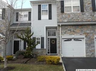 20 Hanna Ln, Laurence Harbor, NJ 08879