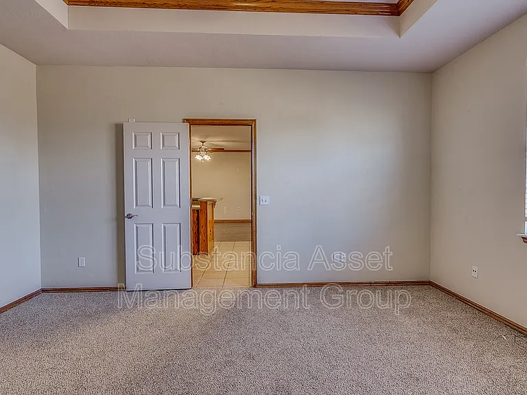 901 NE 26th Ct — Photo 11