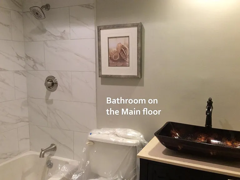 The second Bathroom