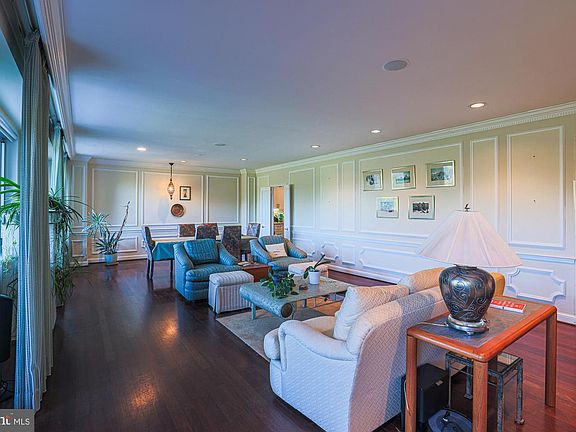 4th image of 11 Slade Ave APT 301