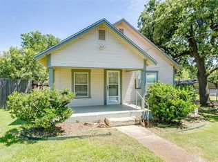 207 E 14th St, Joshua, TX 76058