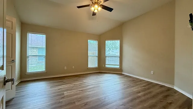 1700 Summerfield Dr — Photo 36