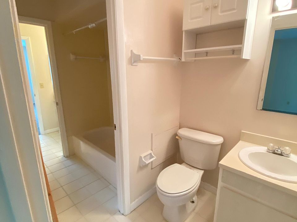 1st image of 4806 Windrush Ln