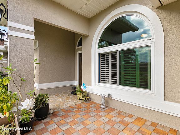 5th image of 1225 Salmonberry Pl