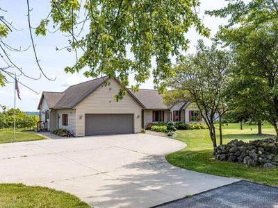 N6049 Deerpath LANE, Plymouth, WI, 53073