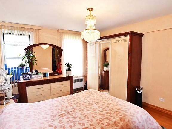 5th image of 2331 Ocean Ave APT 5C