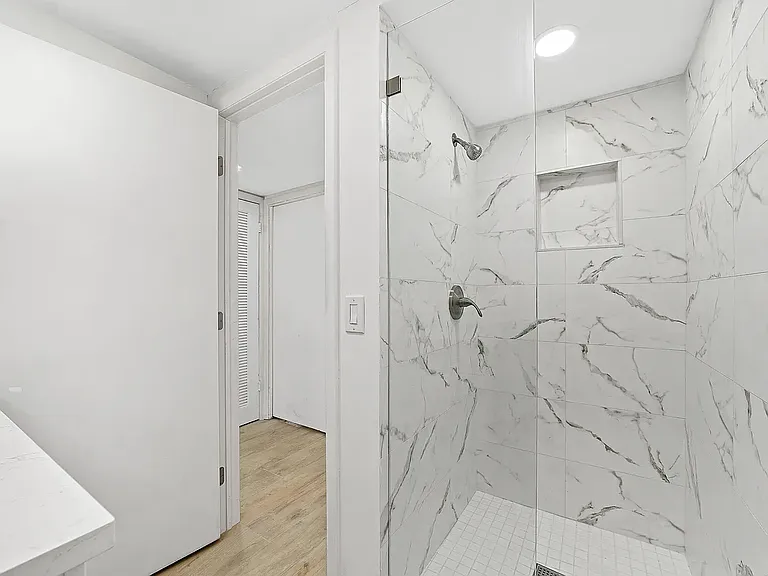 689 Normandy Ln #O — Photo 17