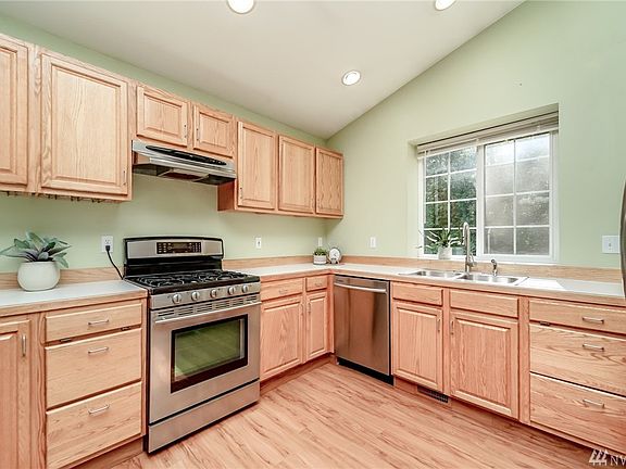 4th image of 25600 Lake Wilderness Pl SE