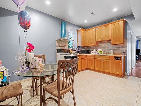 2nd image of 5927 S Rockwell St #1