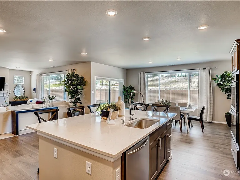 17660 128th Avenue Ct E — Photo 4