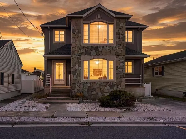 216 E Newark Ave, Wildwood Crest, NJ 08260