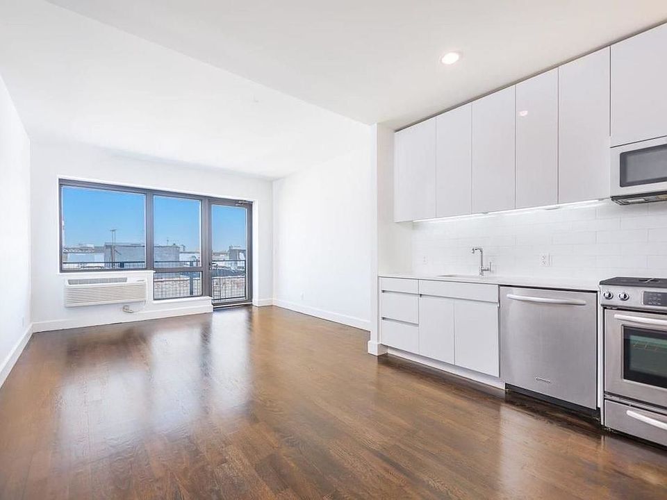 1st image of 11-25 45th Ave Penthouse H