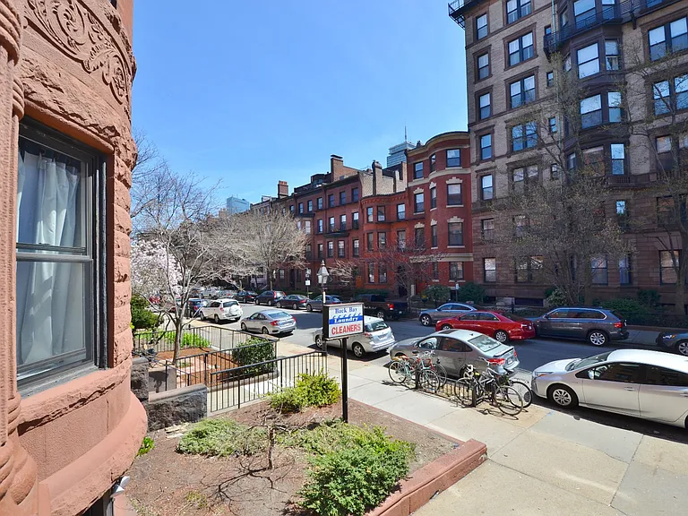 398 Marlborough St #2 — Photo 8