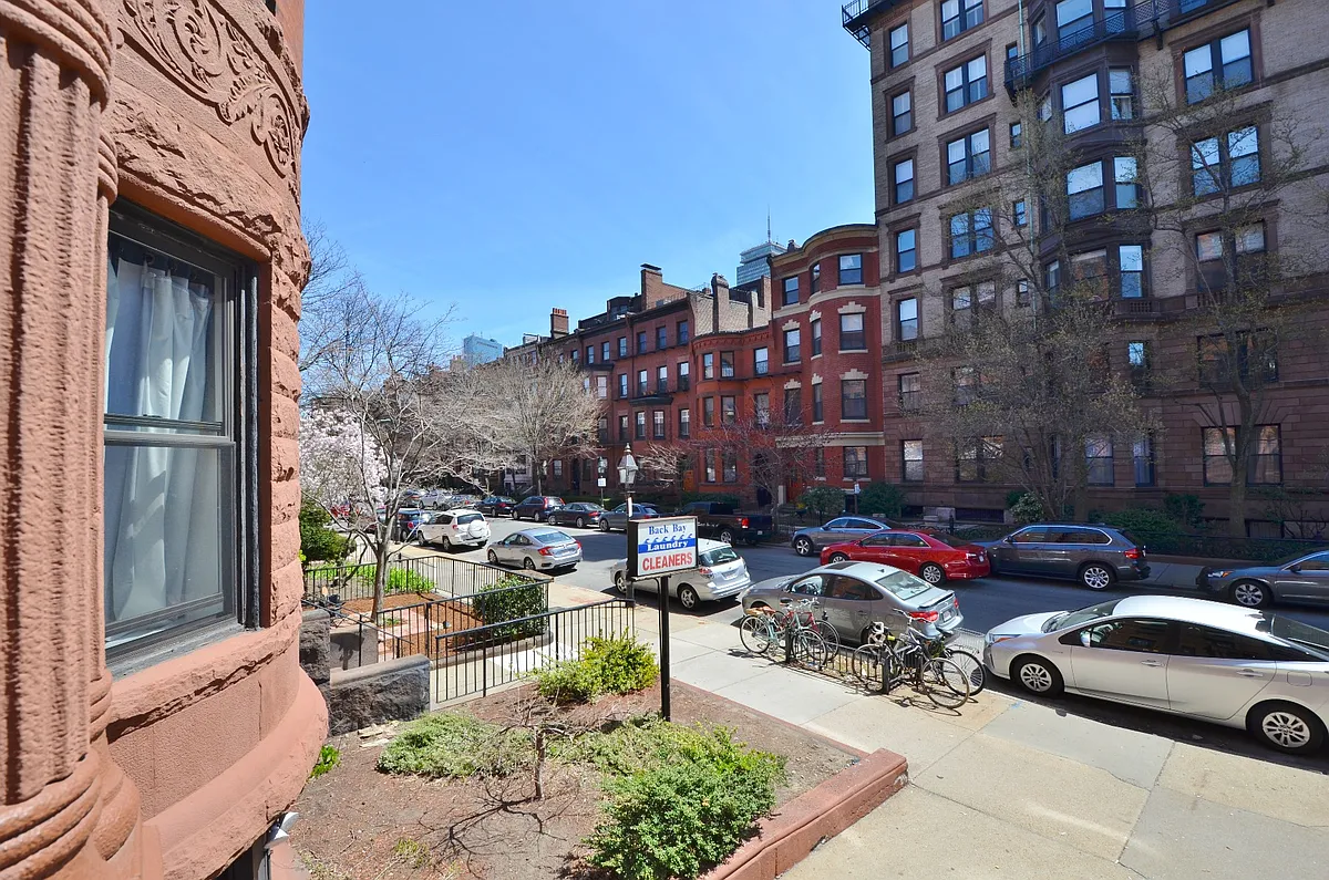 Building Photo - 411 Marlborough St #1