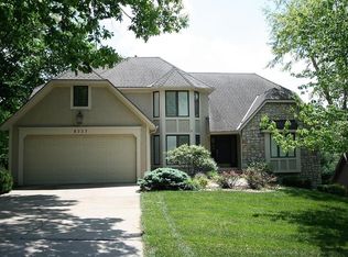 8237 Park St, Lenexa, KS 66215