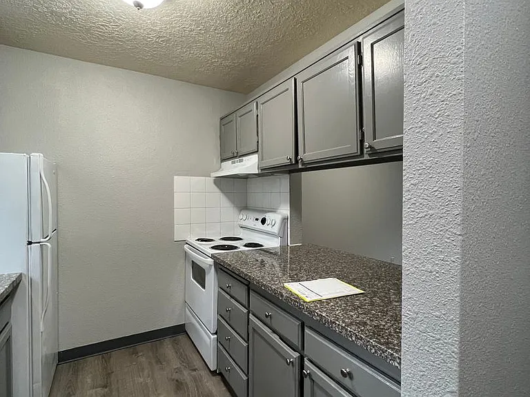 Powell Butte Townhomes — Photo 33
