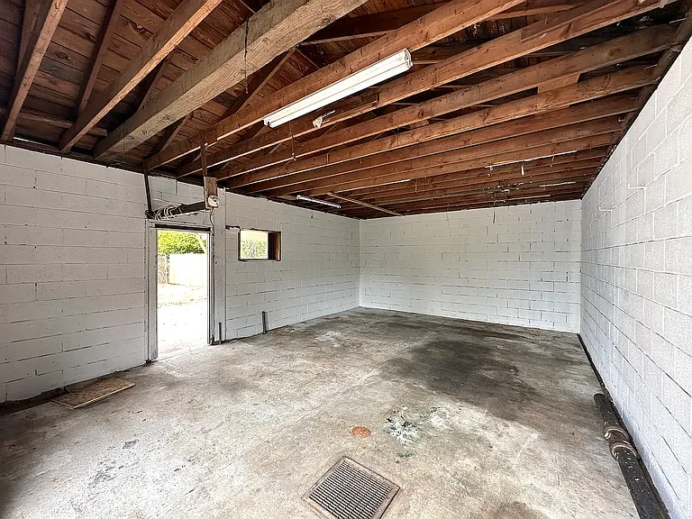 1743 SE Crawford Rd — Photo 20