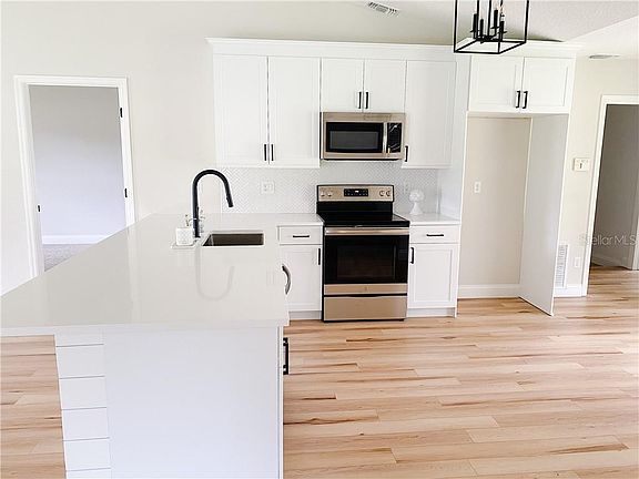 5th image of 1440 4th St