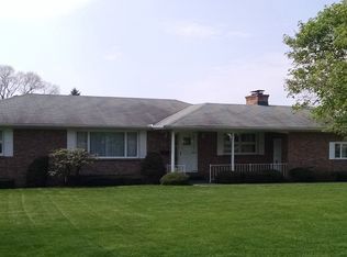 1429 Greenfield Dr, Erie, PA