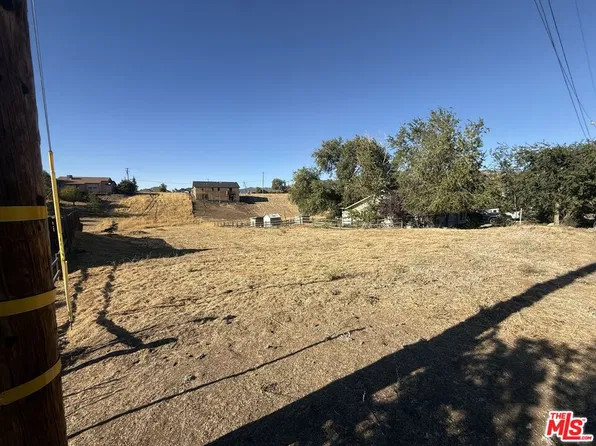 22121 Copper St, Tehachapi, CA 93561