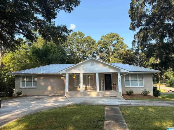 1301 Colonial Ave, Gardendale, AL 35071